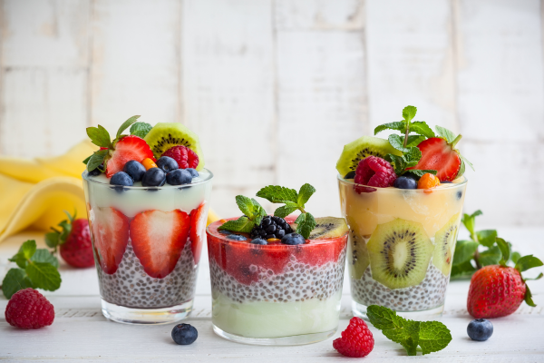 Prazer à Mesa: Receita de Pudim de Chia com Frutas Vermelhas para Ajudar a Controlar a Glicemia dos Idosos