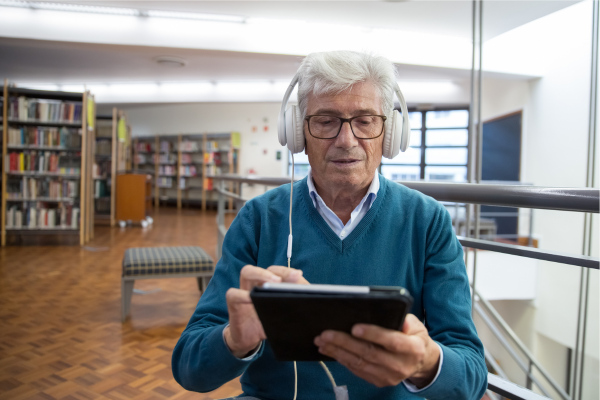 Cursos Online Específicos para a Terceira Idade que Abordam Tecnologias Emergentes